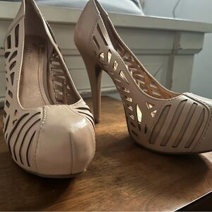 BCBG beige high heels